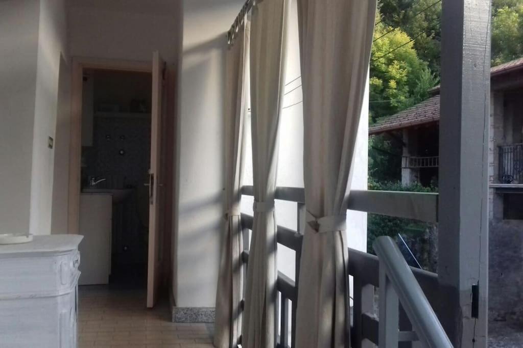 La Corte Senza Tempo Canonica  Eksteriør billede
